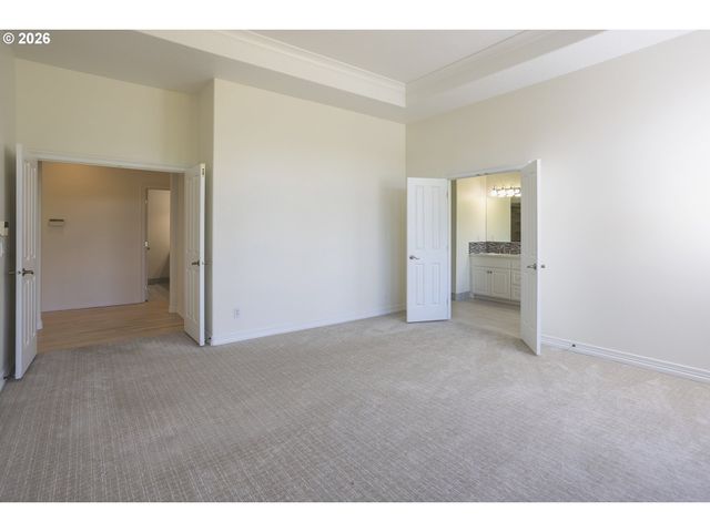 10520 Se ISAAC Dr, Happy Valley, OR 97086