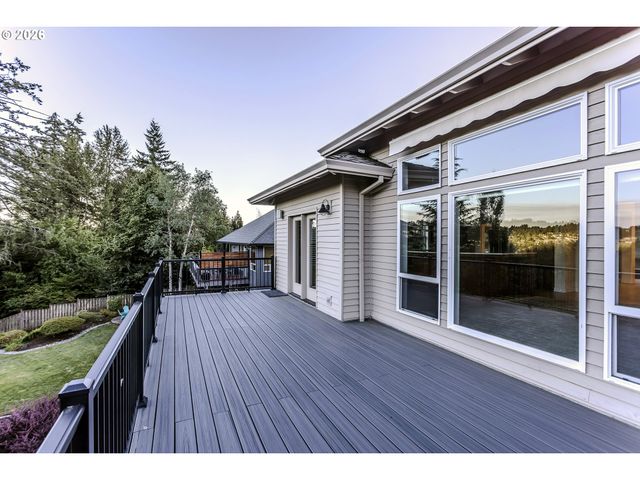 10520 Se ISAAC Dr, Happy Valley, OR 97086