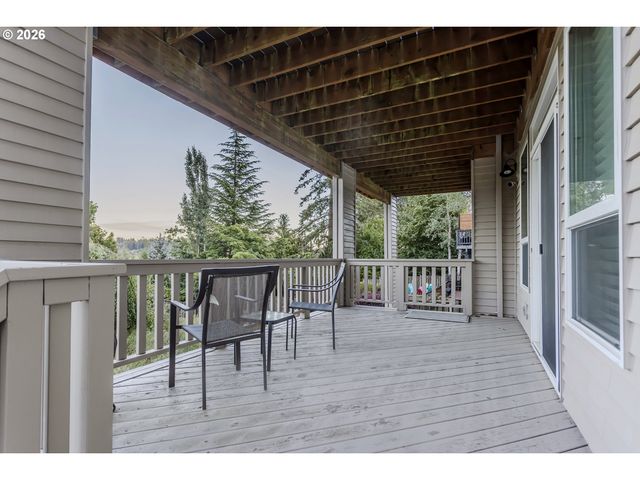 10520 Se ISAAC Dr, Happy Valley, OR 97086