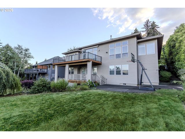 10520 Se ISAAC Dr, Happy Valley, OR 97086