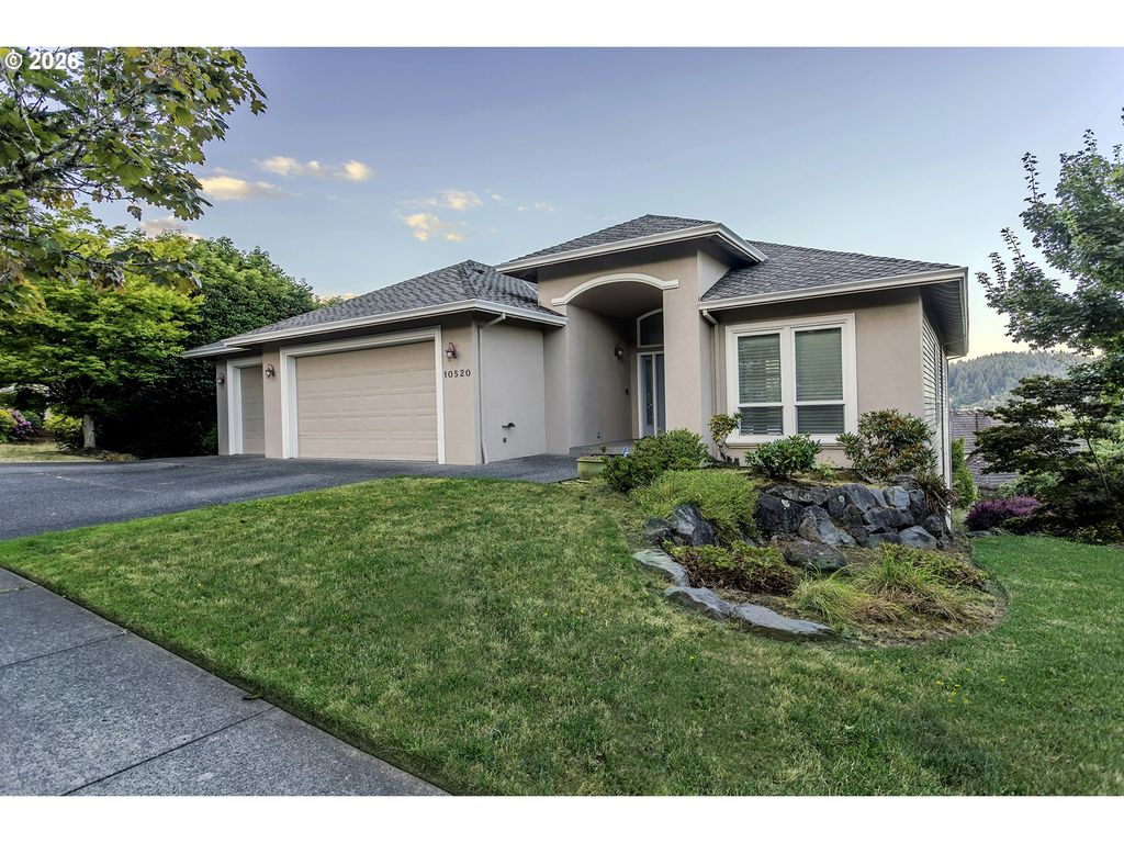 10520 Se ISAAC Dr, Happy Valley, OR 97086