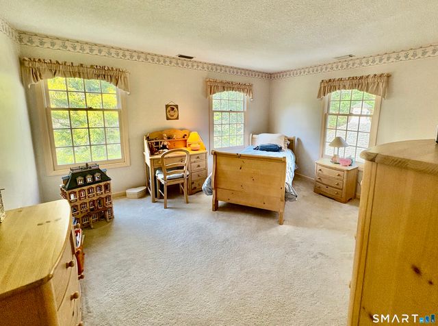 1094 Hopewell Road, Glastonbury, CT 06073