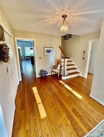 1094 Hopewell Road, Glastonbury, CT 06073