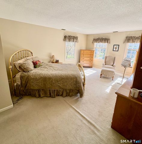 1094 Hopewell Road, Glastonbury, CT 06073