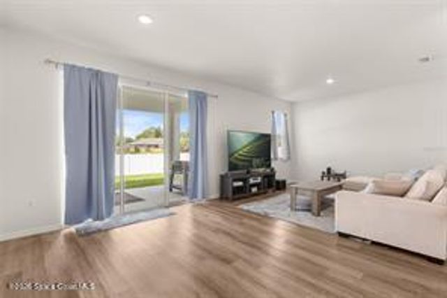802 Damek Terrace SW, Palm Bay, FL 32908