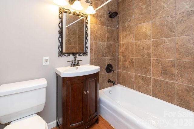 41 Kennedy Road, Weaverville, NC 28787