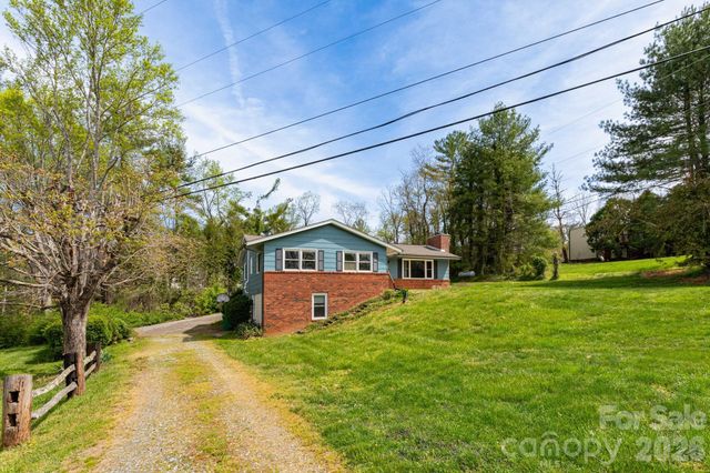 41 Kennedy Road, Weaverville, NC 28787