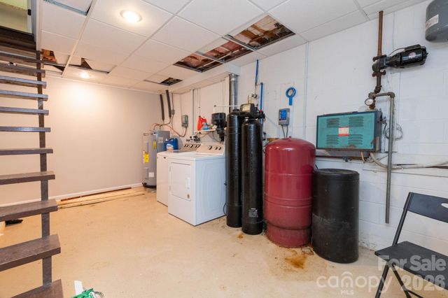 41 Kennedy Road, Weaverville, NC 28787