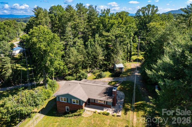 41 Kennedy Road, Weaverville, NC 28787