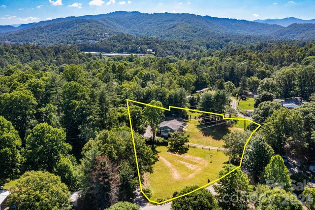 41 Kennedy Road, Weaverville, NC 28787
