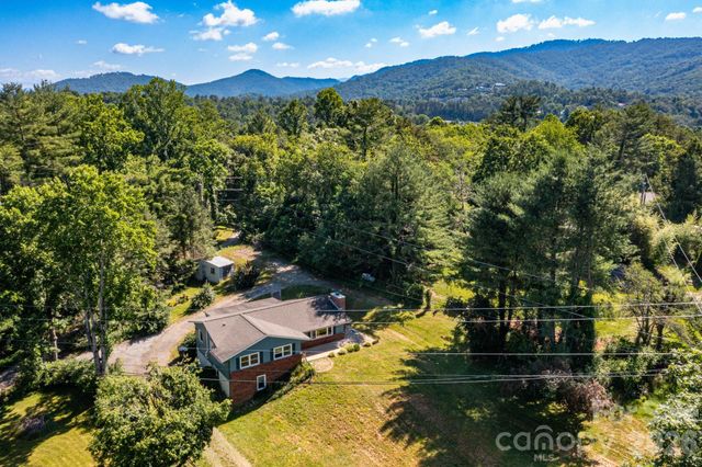 41 Kennedy Road, Weaverville, NC 28787