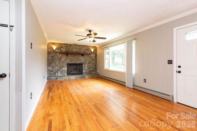 41 Kennedy Road, Weaverville, NC 28787