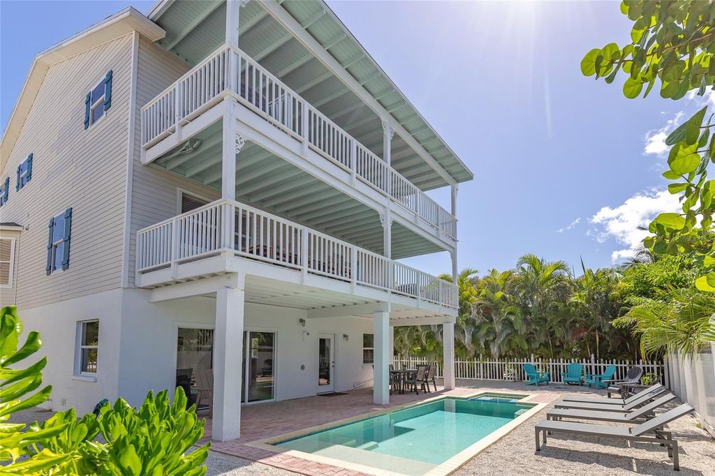 607 S BAY BOULEVARD, ANNA MARIA, FL 34216 — photo 3