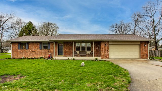 925 S Westchester Park Drive, Yorktown, IN 47396