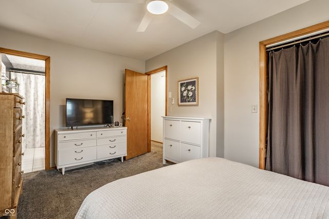925 S Westchester Park Drive, Yorktown, IN 47396