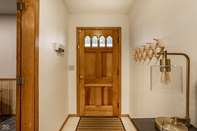925 S Westchester Park Drive, Yorktown, IN 47396