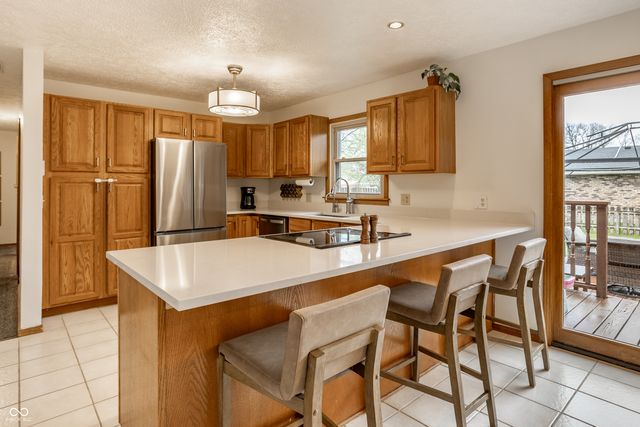 925 S Westchester Park Drive, Yorktown, IN 47396