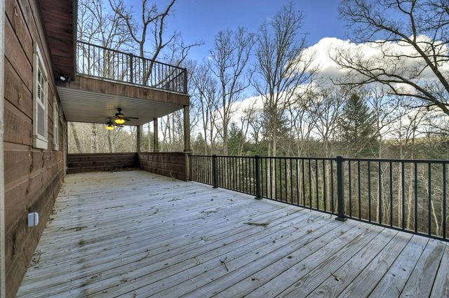 250 Wolf Creek Mountain Road, Mineral Bluff, GA 30559