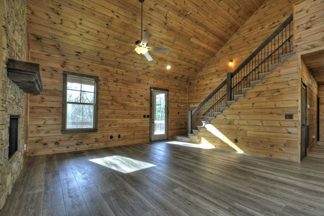 250 Wolf Creek Mountain Road, Mineral Bluff, GA 30559