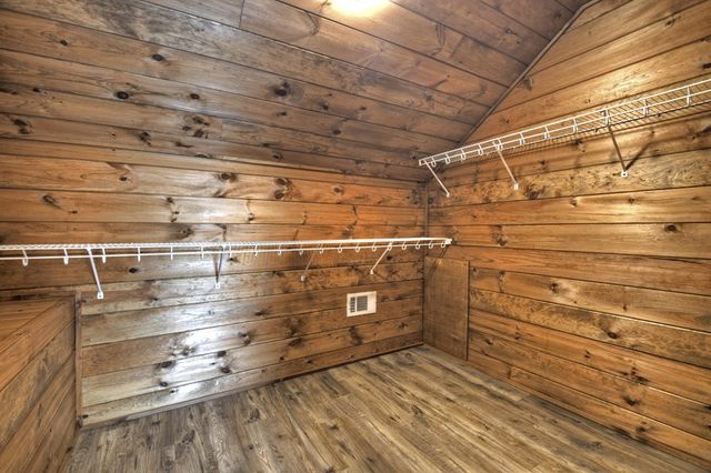 250 Wolf Creek Mountain Road, Mineral Bluff, GA 30559