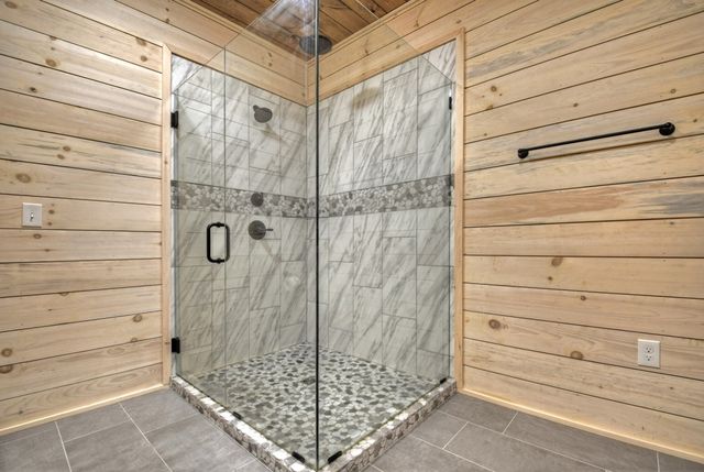 250 Wolf Creek Mountain Road, Mineral Bluff, GA 30559