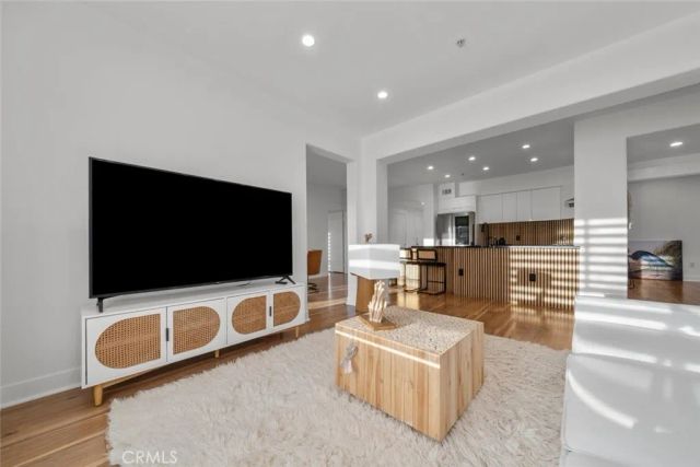 24505 Town Center Drive 7307, Valencia, CA 91355