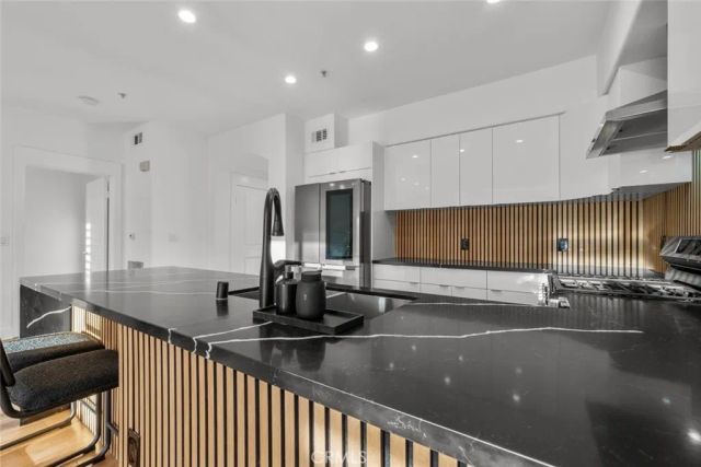 24505 Town Center Drive 7307, Valencia, CA 91355