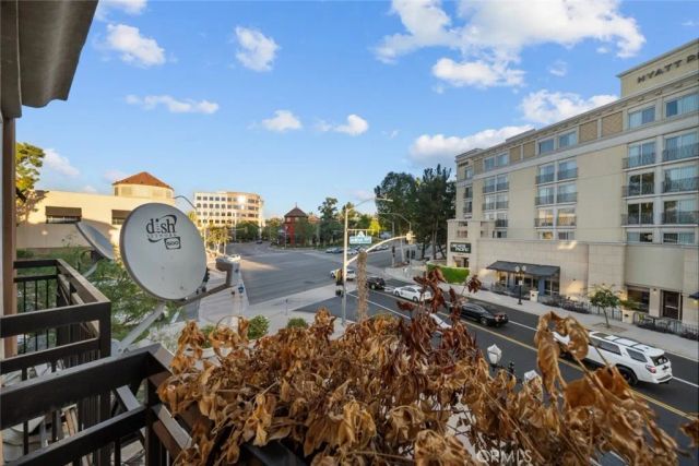 24505 Town Center Drive 7307, Valencia, CA 91355