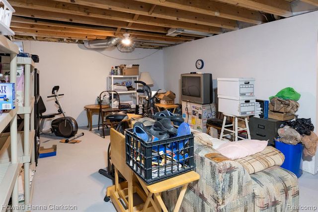 3145 Hidden Ridge Drive, Waterford, MI 48328