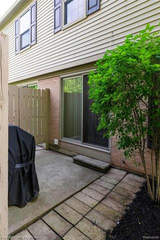 3145 Hidden Ridge Drive, Waterford, MI 48328