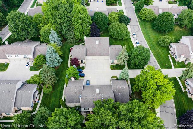 3145 Hidden Ridge Drive, Waterford, MI 48328