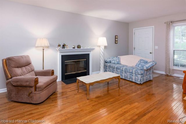 3145 Hidden Ridge Drive, Waterford, MI 48328