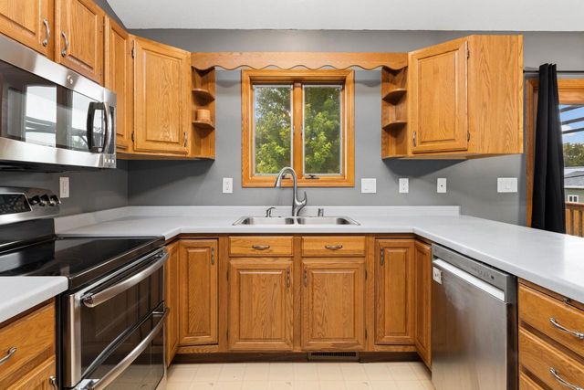 430 Lee DRIVE, West Salem, WI 54669