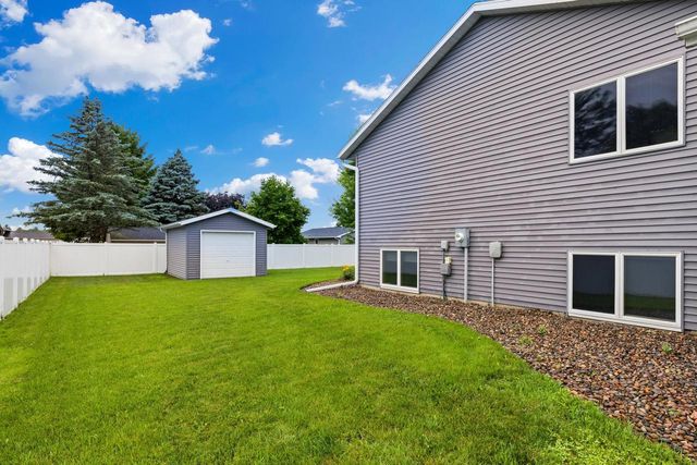 430 Lee DRIVE, West Salem, WI 54669