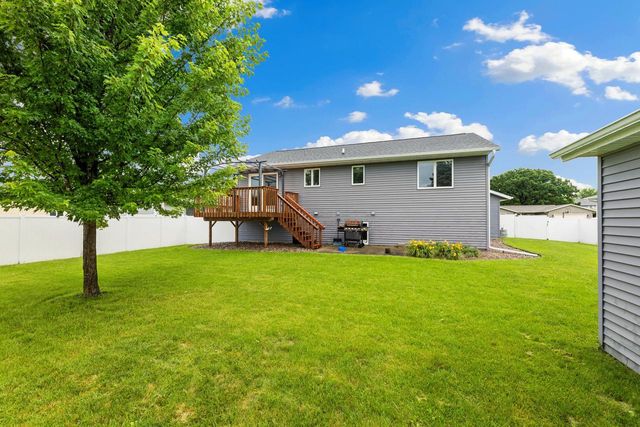430 Lee DRIVE, West Salem, WI 54669