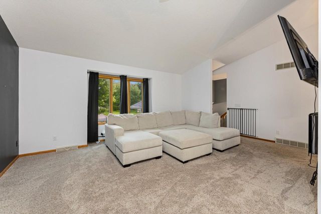 430 Lee DRIVE, West Salem, WI 54669