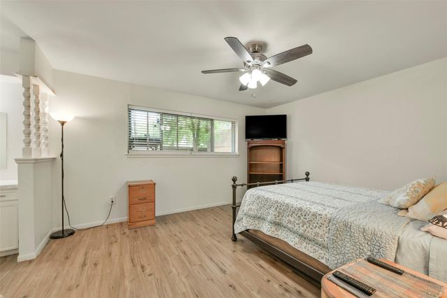 5705 Woodville Lane, Pearland, TX 77584