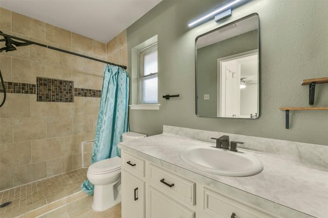 5705 Woodville Lane, Pearland, TX 77584