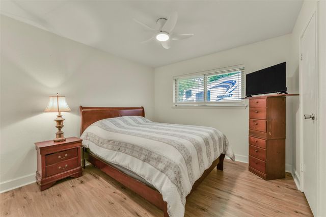5705 Woodville Lane, Pearland, TX 77584