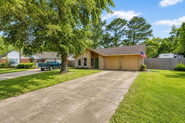 5705 Woodville Lane, Pearland, TX 77584