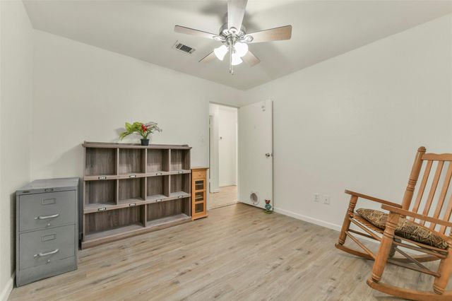 5705 Woodville Lane, Pearland, TX 77584