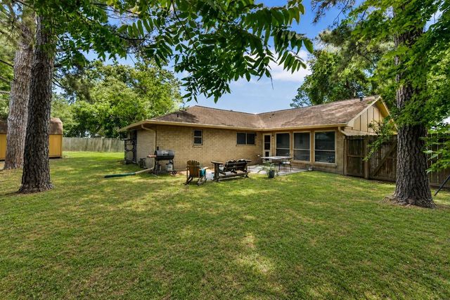 5705 Woodville Lane, Pearland, TX 77584