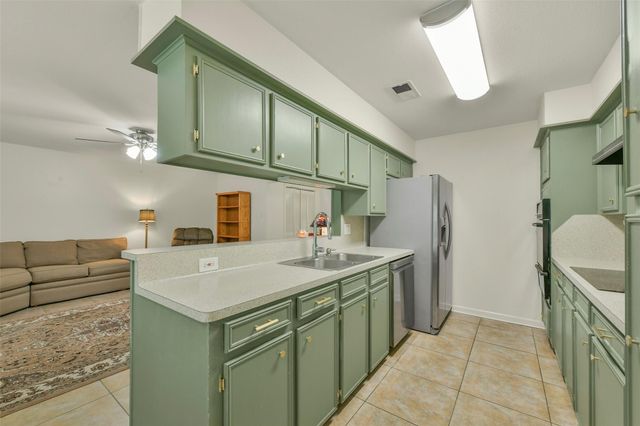 5705 Woodville Lane, Pearland, TX 77584