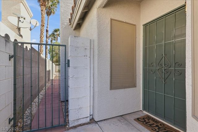 972 Hollandsworth Avenue, Las Vegas, NV 89123