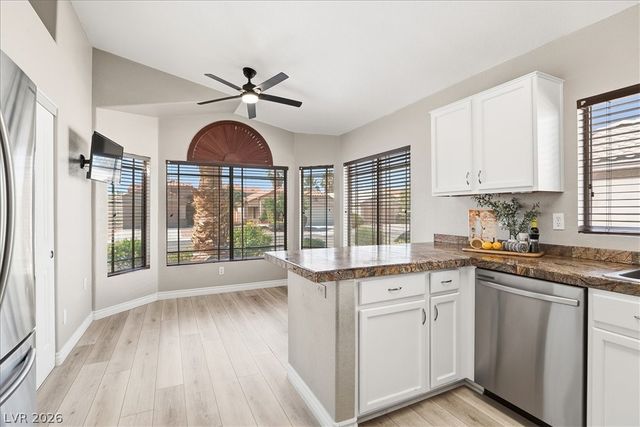 972 Hollandsworth Avenue, Las Vegas, NV 89123