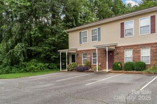 1533 20th Avenue NE, Hickory, NC 28601