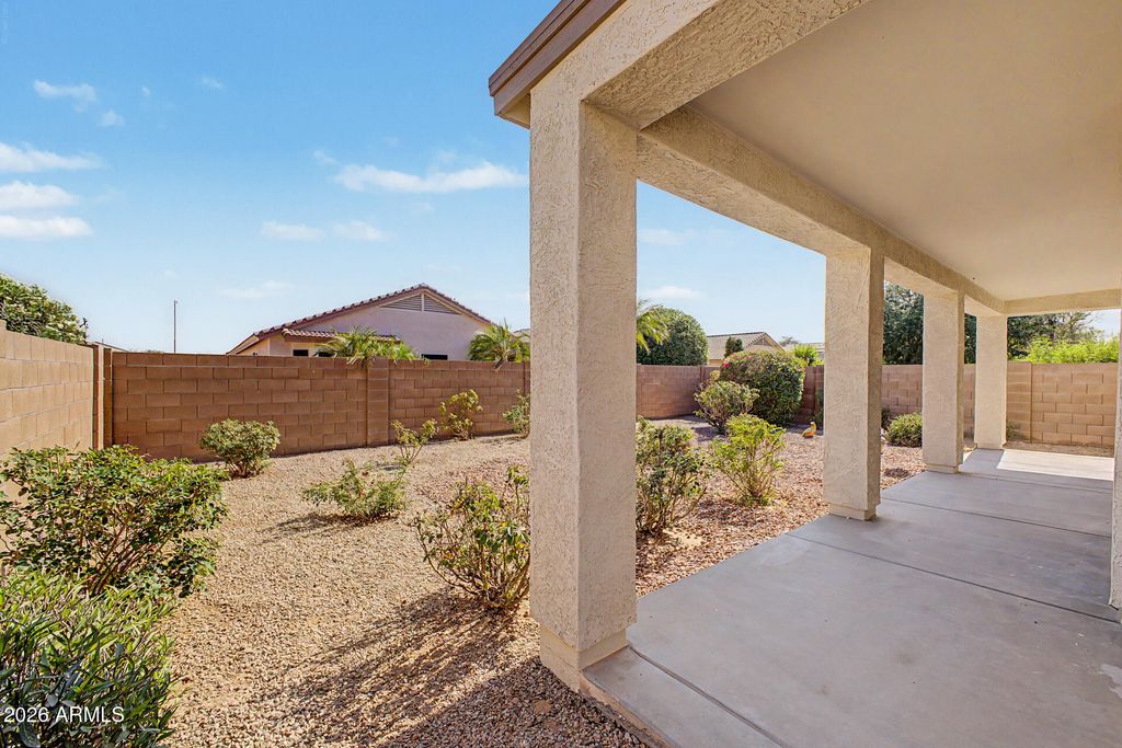 Image 25 of property listing at 17015 W BRIDLINGTON Lane, Surprise, AZ 85374