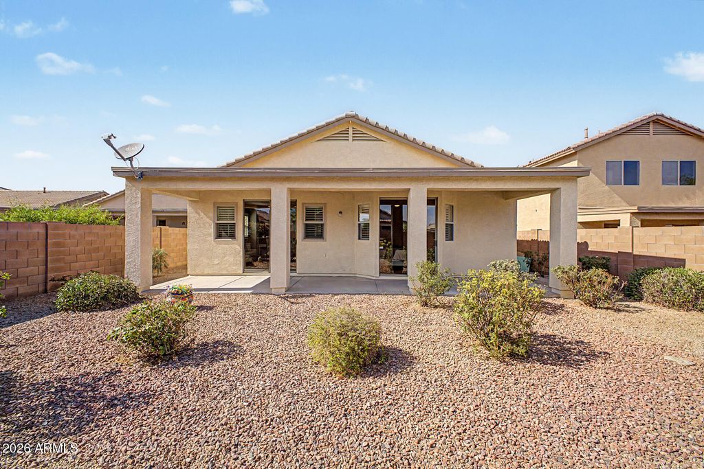 Image 27 of property listing at 17015 W BRIDLINGTON Lane, Surprise, AZ 85374