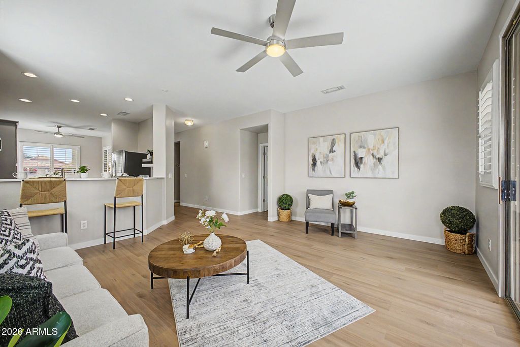 Image 6 of property listing at 17015 W BRIDLINGTON Lane, Surprise, AZ 85374