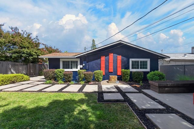 1607 Sierra Gardens Dr, Roseville, CA 95661